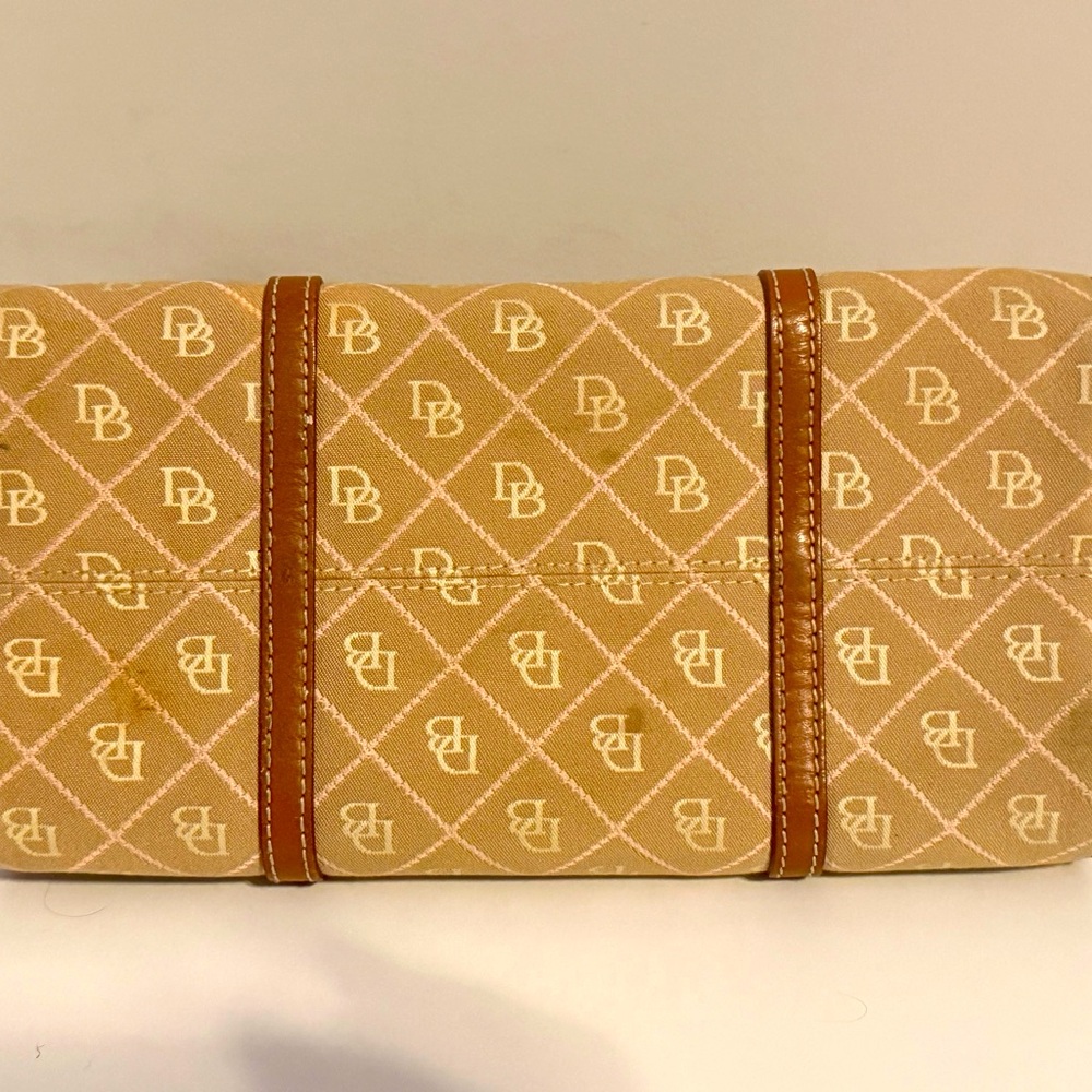Dooney & Bourke purse - Picture 5 of 9